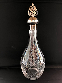 TEKLİ ŞİŞE KAPAKLI GRAVÜR PLATİN KAPİTONE