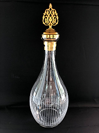 TEKLİ ŞİŞE KAPAKLI GRAVÜR  ALTIN ÜÇGEN ÇİZGİ