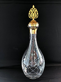 TEKLİ ŞİŞE KAPAKLI GRAVÜR ALTIN KAPİTONE