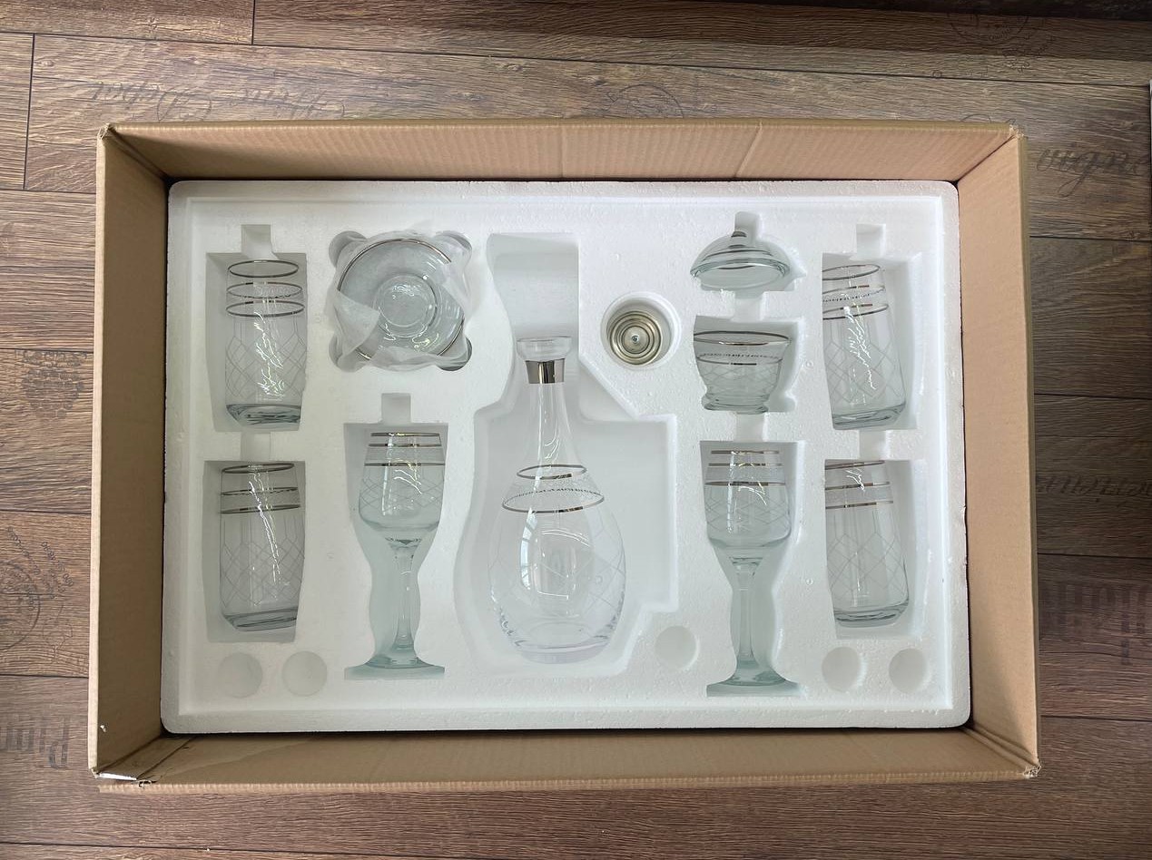 31 PARÇA ÇEYİZ SETİ GRAVÜR PLATİN BANT KAPİTONE  +ŞEKERLİK HEDİYELİ